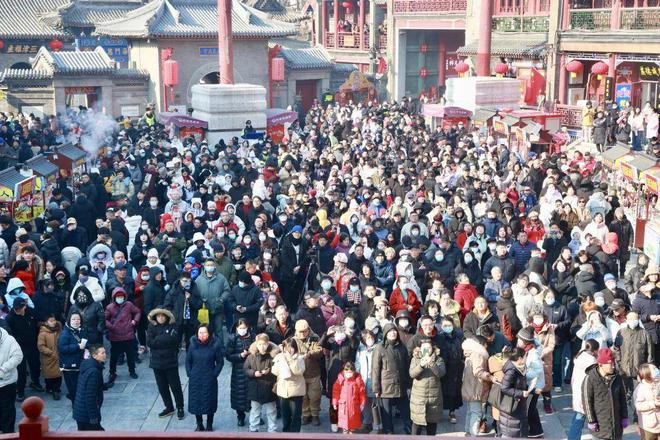 早读 再降温！明起新一轮！火锅店3天赚53万全给员工！DeepSeek大消息！埃文·凯尔泪别中国！(图12)