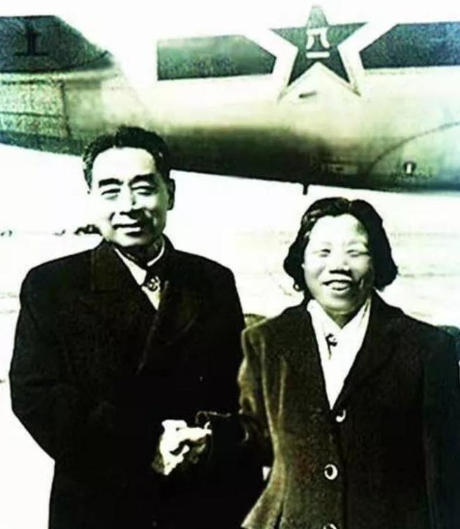 主席专机驾驶员透露领袖趣事：主席飞机带铺盖朱德喜欢驾驶舱(图13)