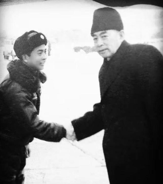 主席专机驾驶员透露领袖趣事：主席飞机带铺盖朱德喜欢驾驶舱(图12)