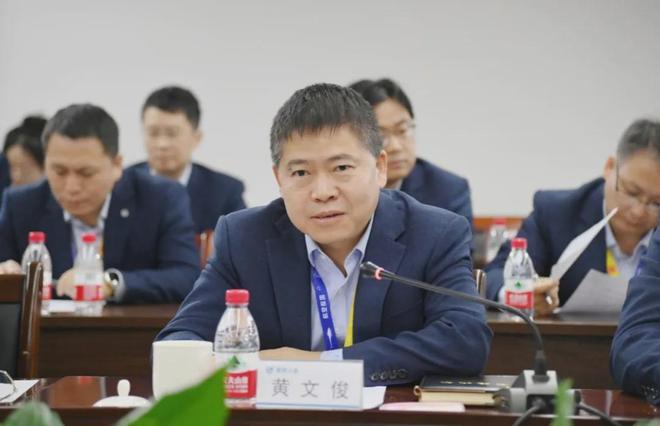 中国航空工业集团直升机所举行无党派人士工作室揭牌仪式暨座谈会(图3)