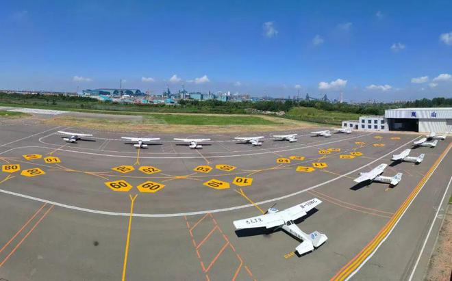 【专题】低空经济时代 通用机场走出安全高效多元发展新路(图1)