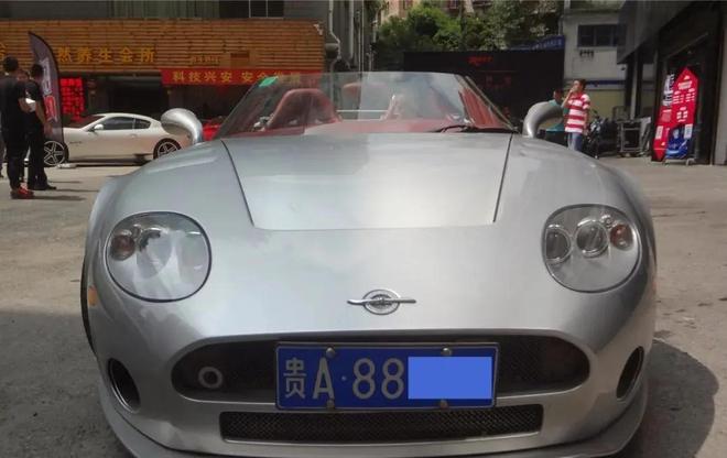 贵州土豪家中惊现世爵跑车30辆车让人错以为他是司机！(图4)