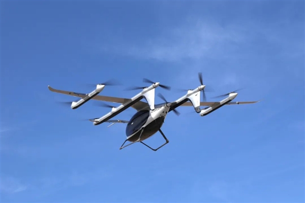 2吨级无人驾驶eVTOL！峰飞航空V2000CG获颁生产许可证(图2)