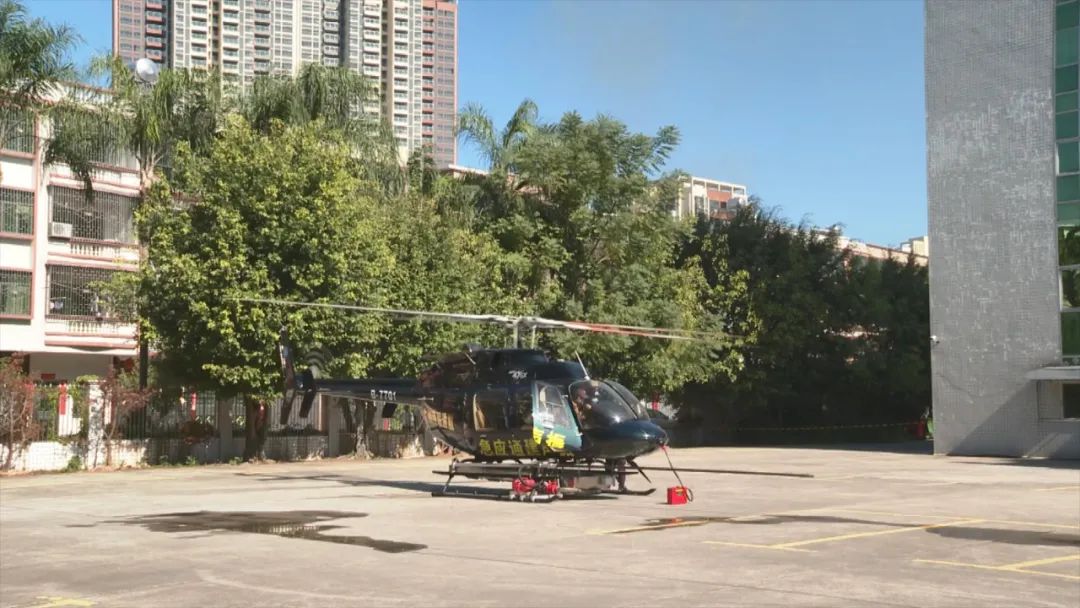 丰顺：直升机“空中巡航” 助力森林防灭火(图1)