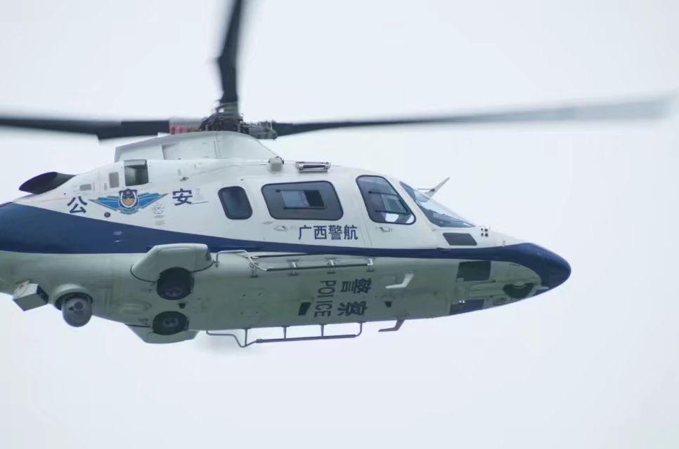 菲飞机擅闯南沙岛礁空域 中方驱离 坚决捍卫主权安全(图1)