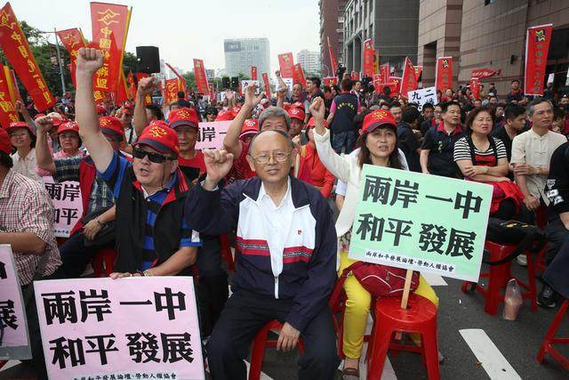 全面锁定台湾海峡？美国军火运进岛内解放军用行动亮明统一决心(图3)